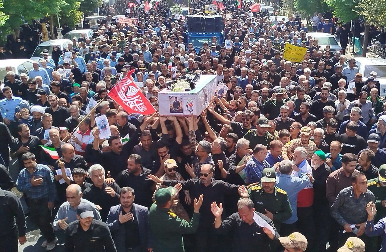تشییع پیکر شهید «علیرضا زارعی ثانی» در بردسکن