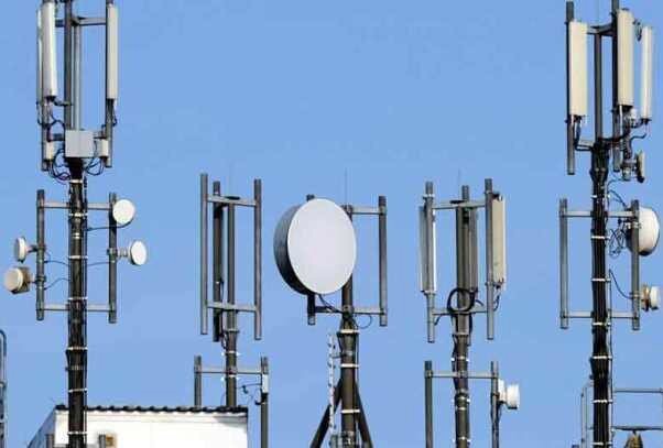 اختلال موقت خطوط تلفن و اینترنت در شهرهای جنوبی خراسان رضوی