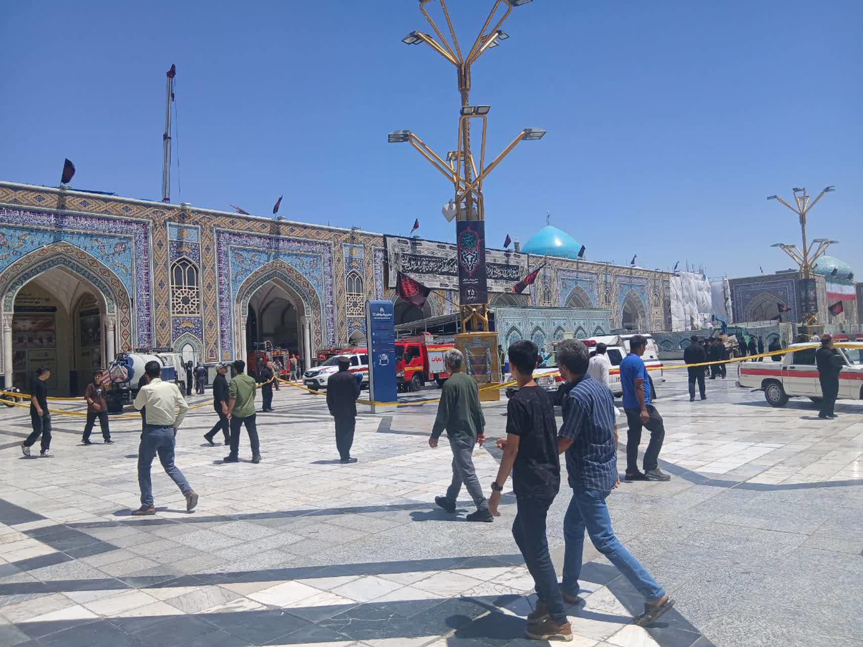 مهار آتش سوزی در یک کارگاه ساختمانی در حرم رضوی
