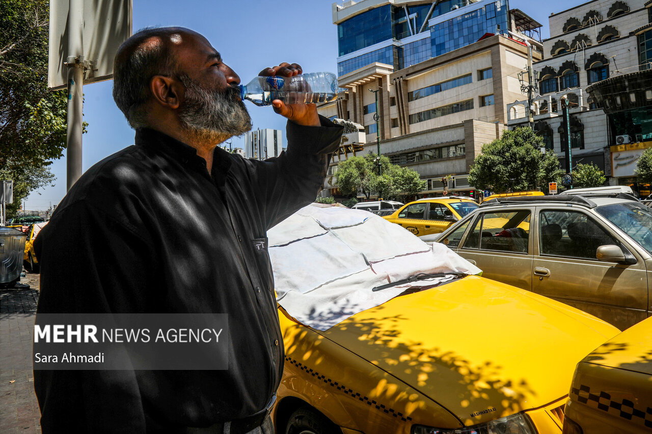 دمای هوای مشهد به ۴۱ درجه می رسد