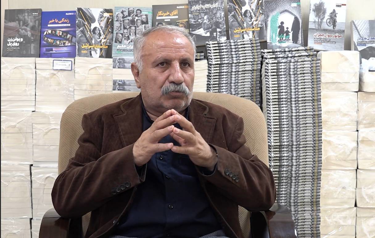 زبان شعر، زبان اصلی بیان دغدغه‌ها