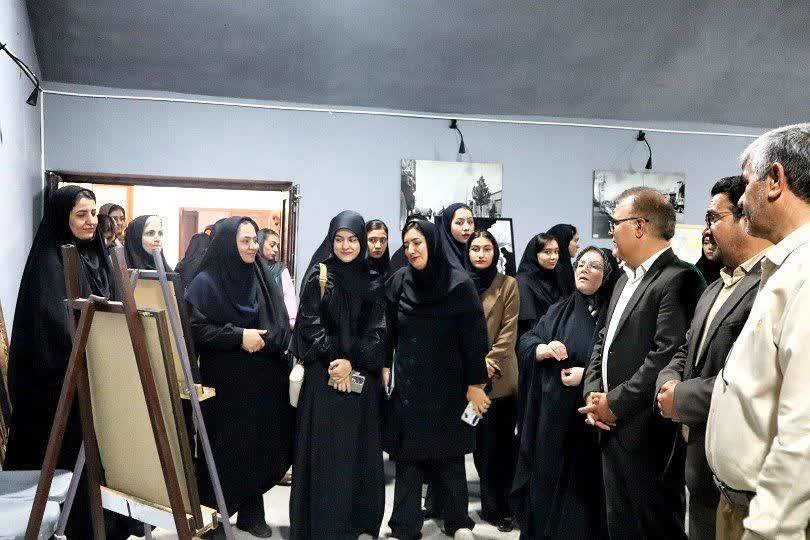برپایی نمایشگاه«رنگ، نقش و زندگی» در بردسکن