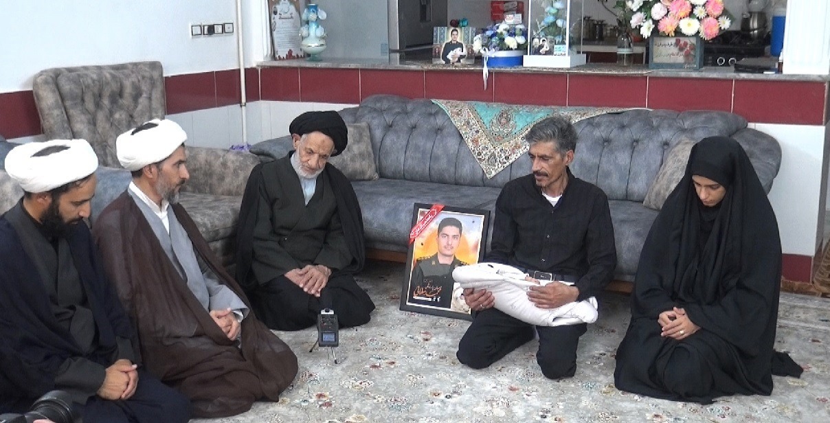 دلجویی نماینده ولی فقیه در خراسان جنوبی از خانواده شهید محمد ملایی