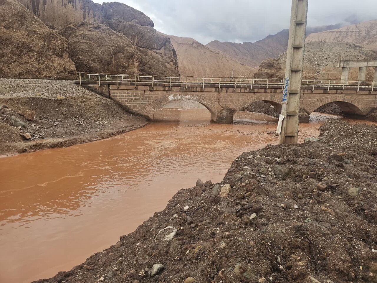 لایروبی ۱۰۰ پل و تقاطع خراسان شمالی آغاز شد