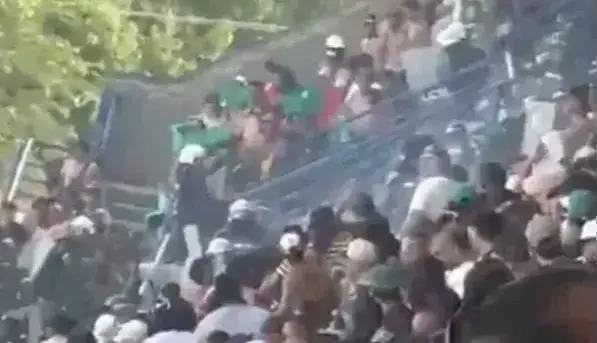 آشوب و بزن بزن هواداران در فوتبال کلمبیا
