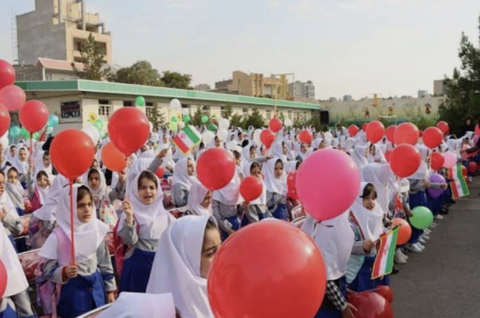 بازماندن حتی یک دانش‌آموز از تحصیل پذیرفتنی نیست