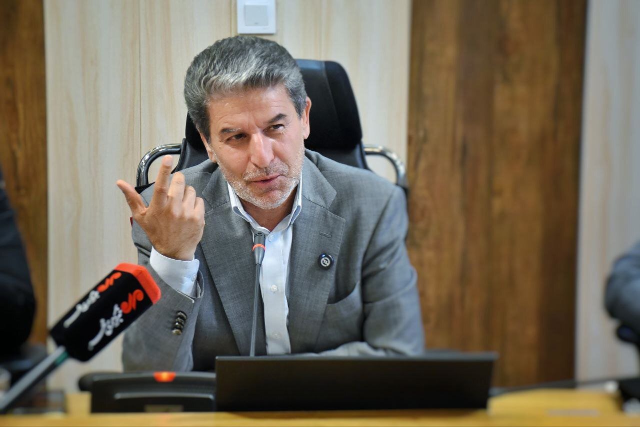 شهریاری: عقب‌ماندن از هوش مصنوعی کشور را آسیب‌پذیر می‌کند