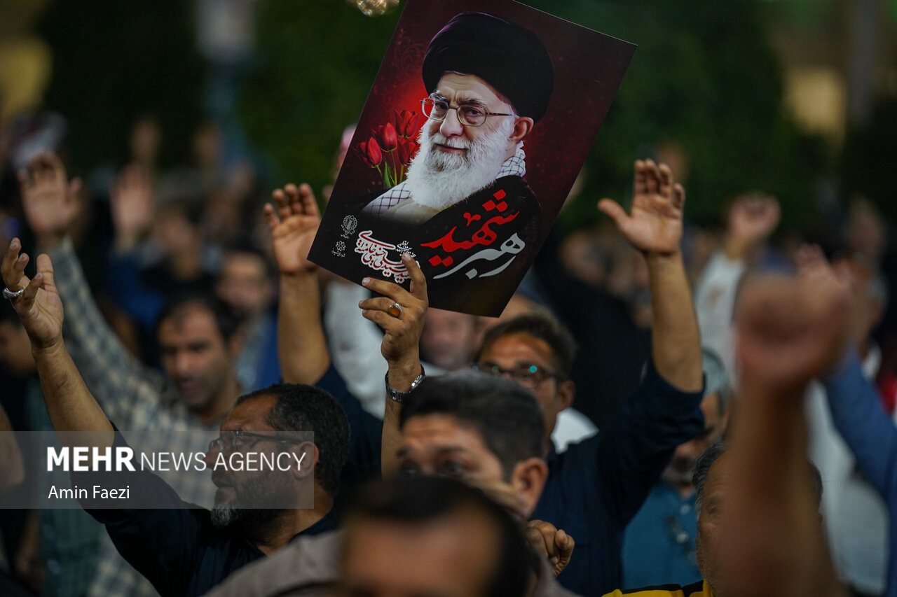 مراسم بزرگداشت اربعین تدفین رهبر شهید در مسجد اعظم اسفراین