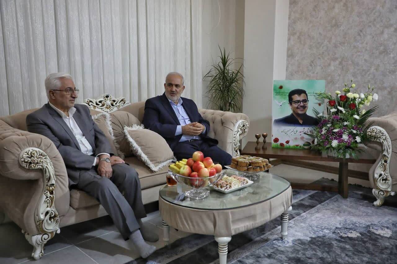 علی آبادی: شهدا با آگاهی و معرفت، جان خود را در راه نظام اسلامی فدا کردند