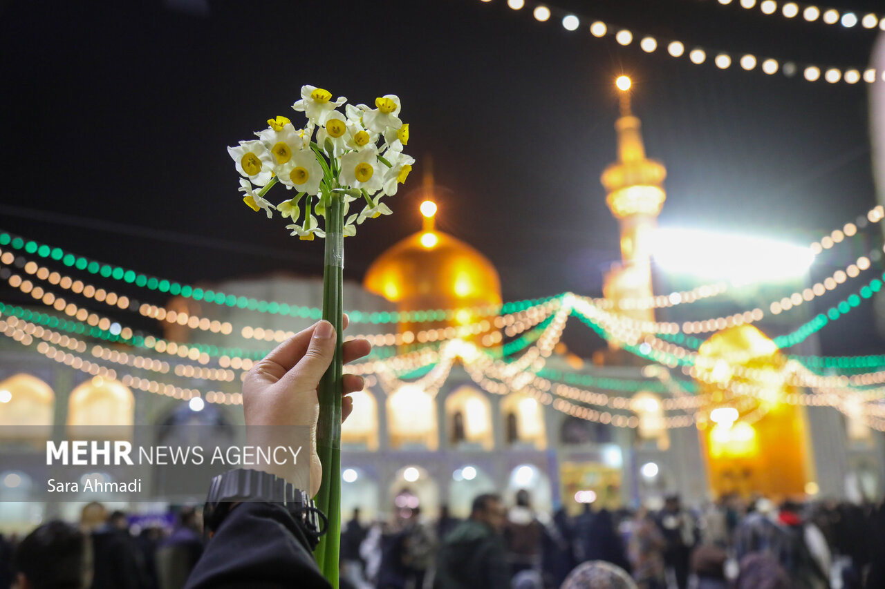 حرم امام رضا(ع) آماده برپایی میلاد پیامبر خاتم(ص)