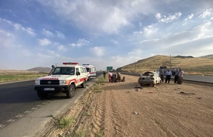 تصادف سهند و زانتیا در محور جنگل به آشخانه با ۱۰ مصدوم