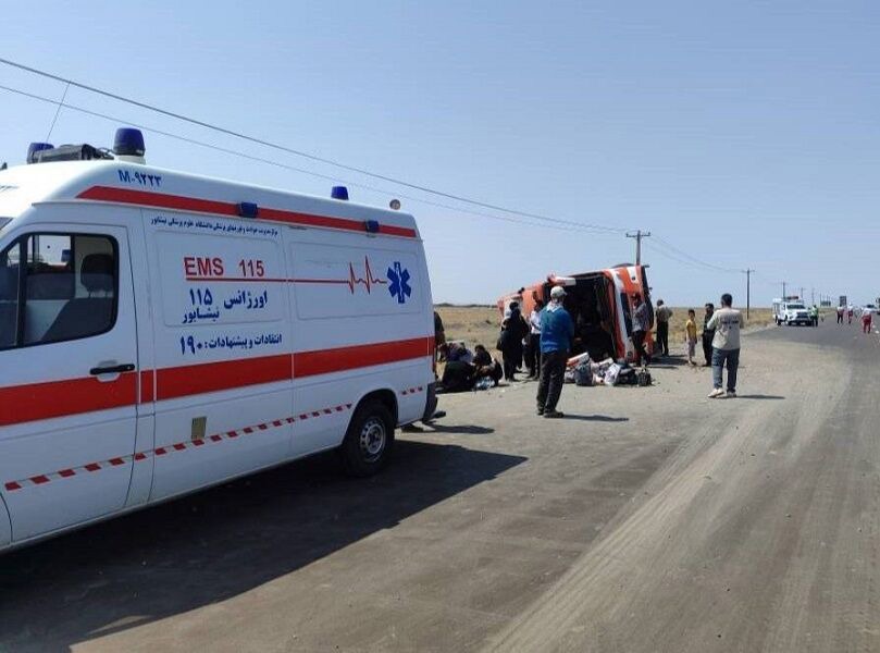 ۴۶ مصدوم در واژگونی اتوبوس در محور سبزوار ـ نیشابور