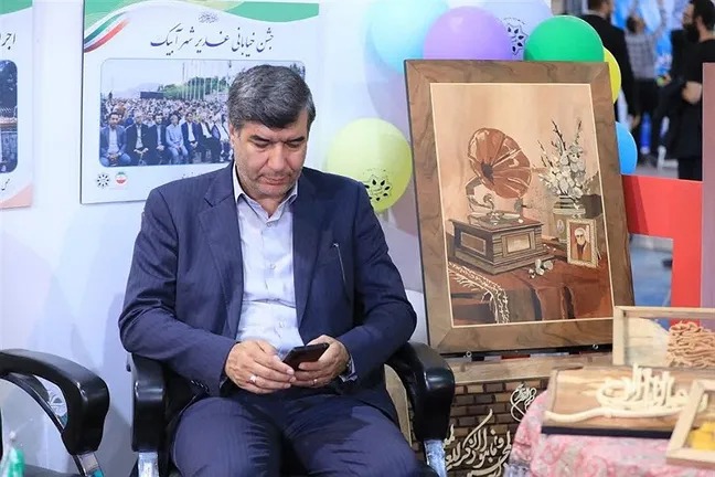 پشت‌ پردهٔ یک استعفای نابهنگام؛ شهردار آبیک چرا رفت؟