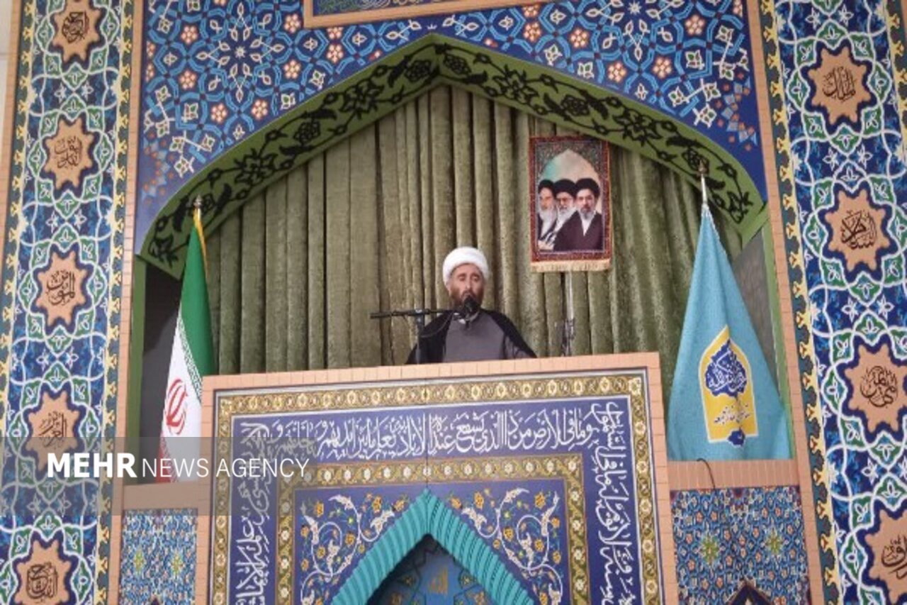 ابراهیمی‌فرد: وحدت کلمه نسخه شفابخش جهان برای صلح جهانی است
