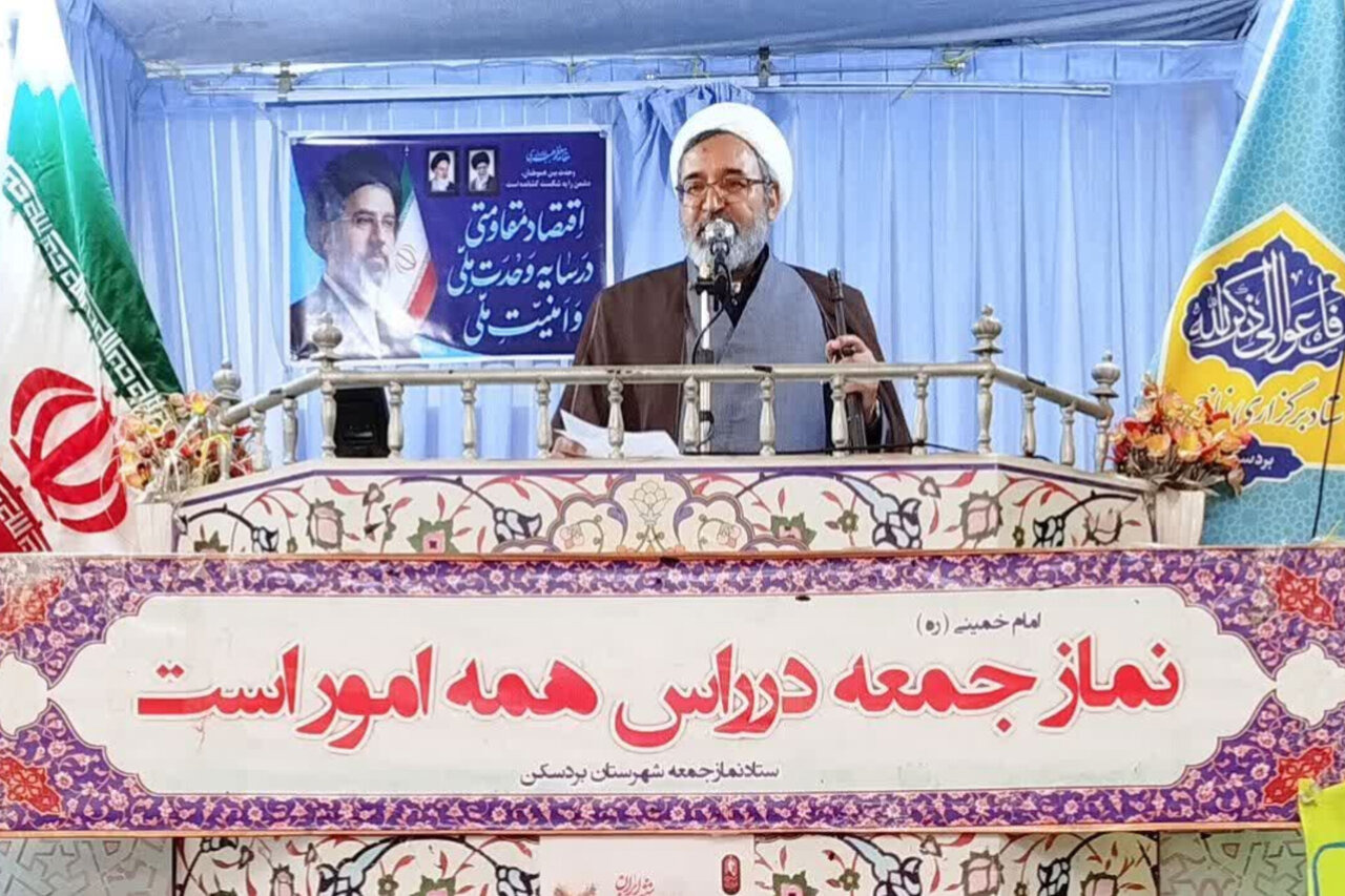 امینی: مسئولان به‌جای برجسته‌کردن ضعف‌ها برای رفع مشکلات اقدام کنند