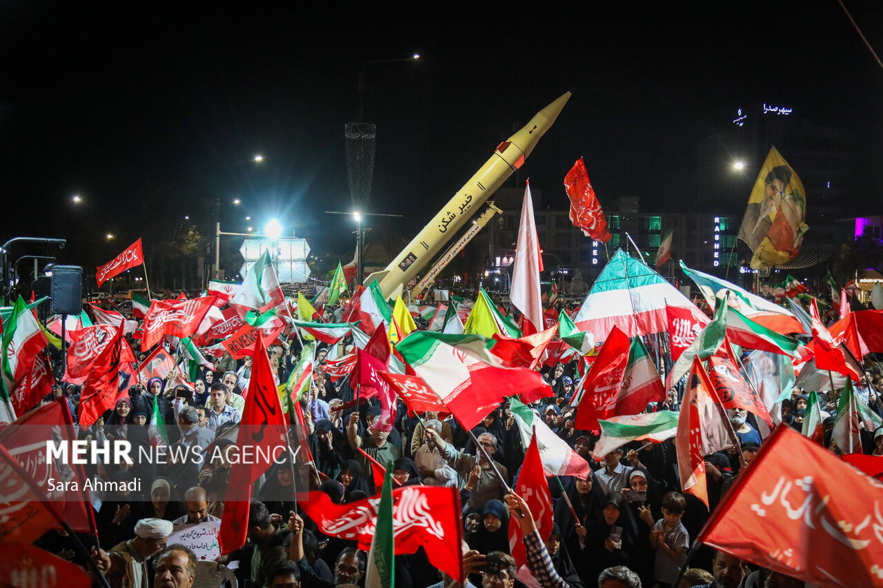 رئیس پلیس راهور مشهد: تجمعات شبانه در پیاده‌روهای ایمن برگزار شود