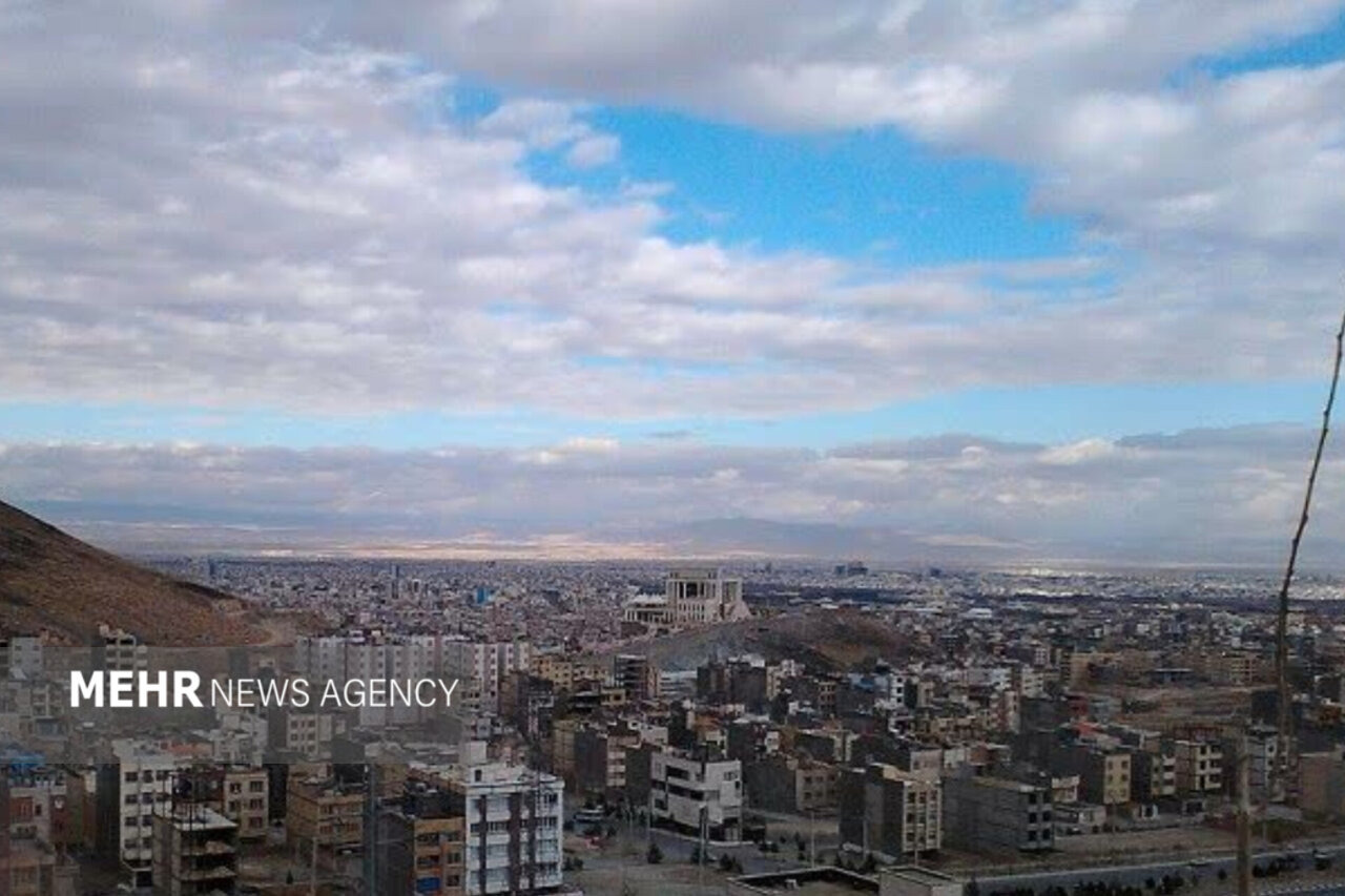 پیش بینی دمای هوای ۱۶ درجه و بارش پراکنده باران در مشهد