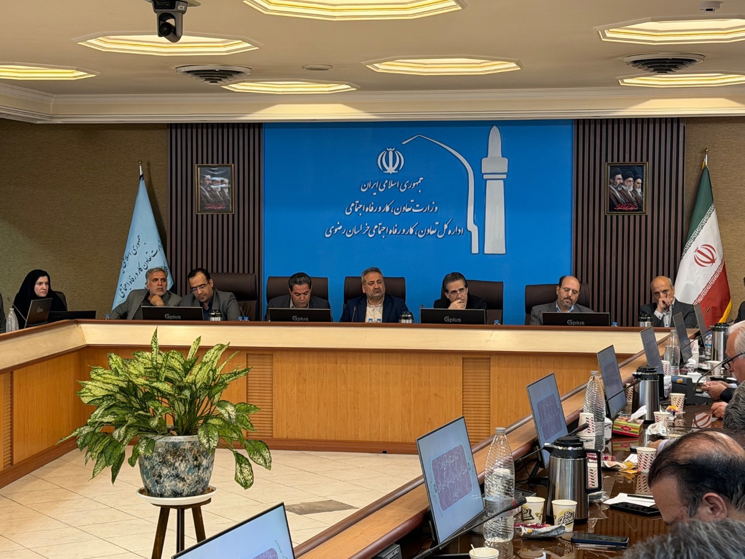 نقش تشکل‌های تعاونی در حل مشکلات واحد‌های تولیدی مشهد