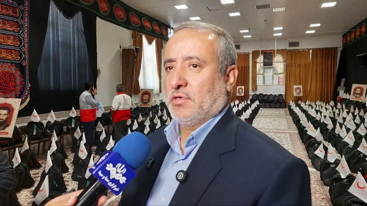 اهدای۱۷۰۰بسته نوشت‌افزار ارمغان مهر به دانش‌آموزان کم‌برخوردار خراسان جنوبی