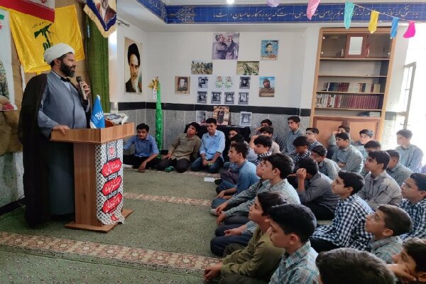 مدارس باید به قرارگاه عملیاتی جنگ شناختی و تمدنی تبدیل شوند