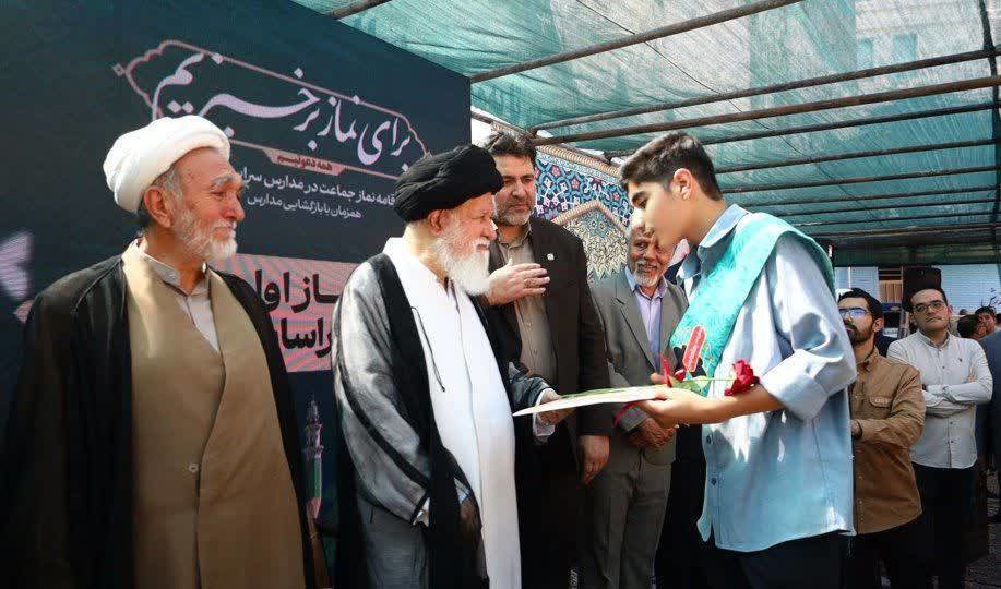 آیت‌الله علم‌الهدی: دانش‌آموزان، پدیدار سازان قدرت نظام اسلامی