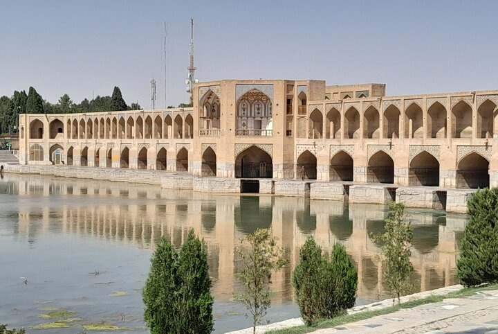 کیفیت هوای اصفهان قابل قبول است؛ شاخص ۶ ایستگاه بر مدار قرمز و نارنجی