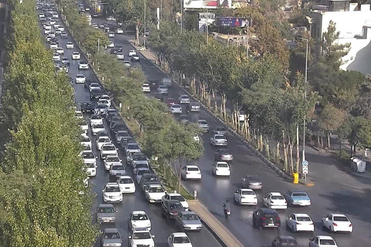 ترافیک سنگین صبحگاهی در معابر اصلی مشهد