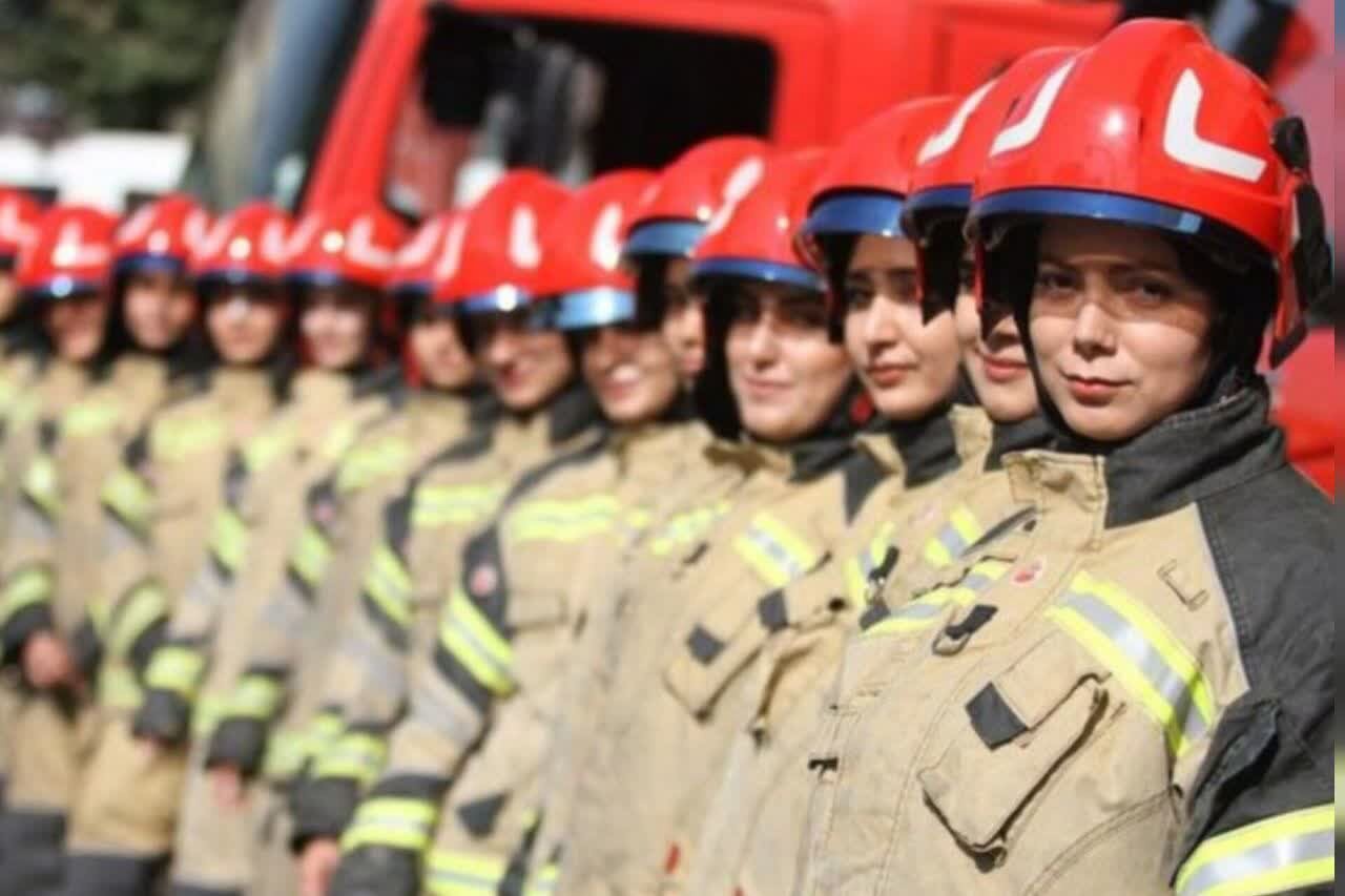 ورود ۲۱ بانوی آتش‌نشان مشهدی به بدنه عملیاتی