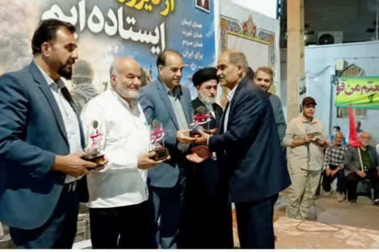 یادواره شهدای هنرمند بجستان در تجمعات شبانه برگزار شد