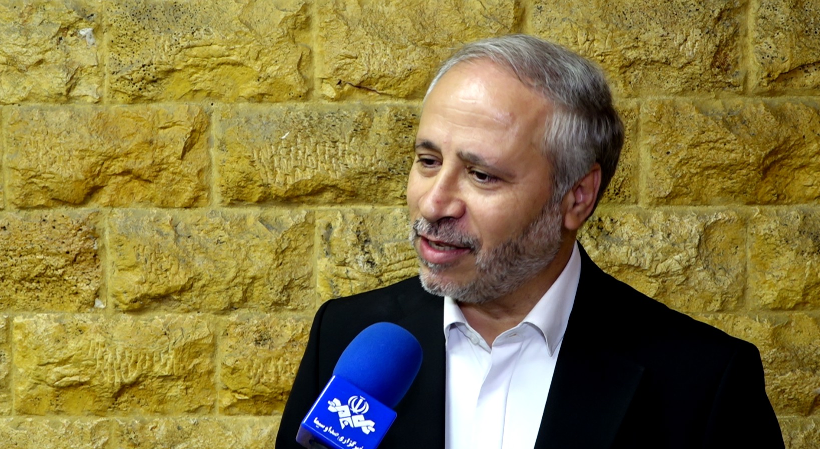 تالیف منابع دانشگاهی برای رشته ادبیات پایداری