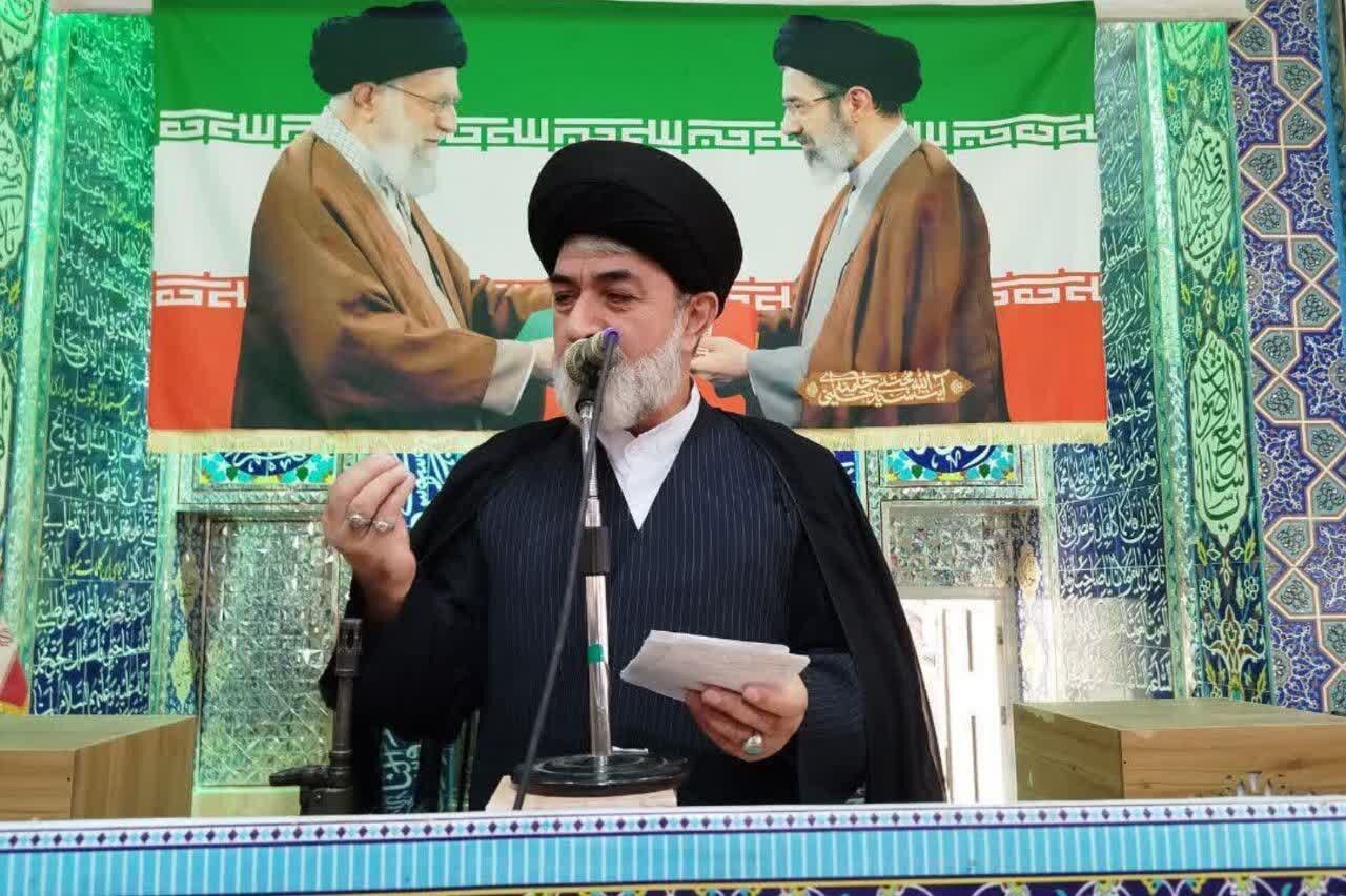 دهقانی: نیروی انتظامی مظهر وظیفه‌شناسی و ضامن آرامش مردم است