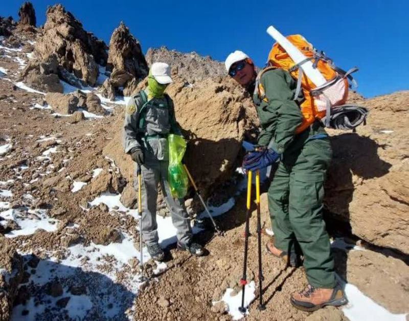 قله سبلان از پسماندها پاکسازی شد