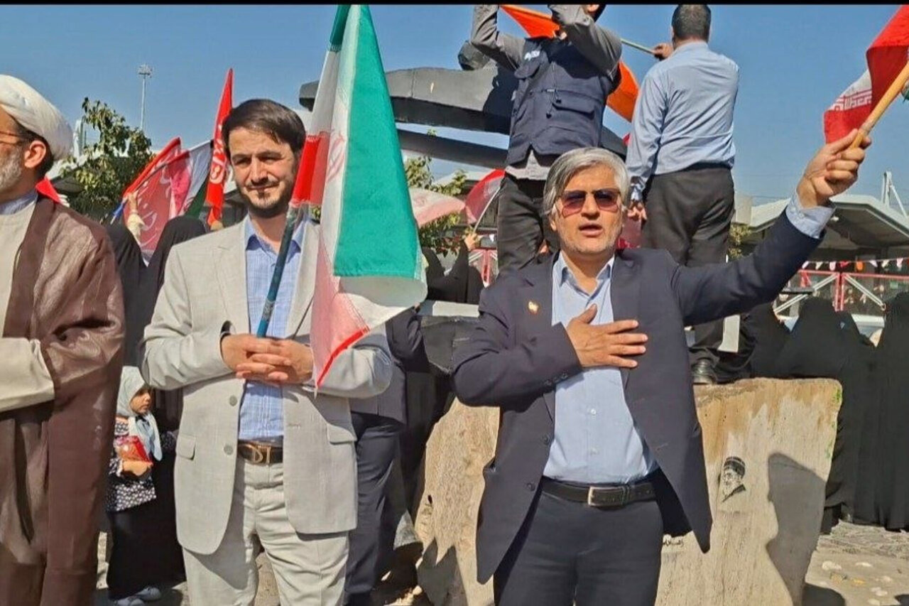 حضور اساتید و دانشجویان دانشگاه های مشهد در زنجیره انسانی«جان فدا»