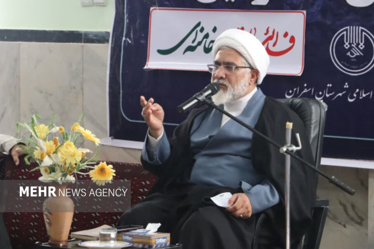 هدایتی: رویکرد سکولار در هیئات مذهبی مردود است