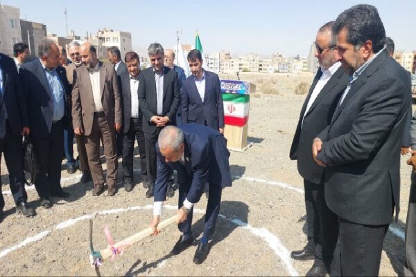 مجتمع آموزشی طیبه آقای شهید ایران در بیرجند کلنگ‌زنی شد