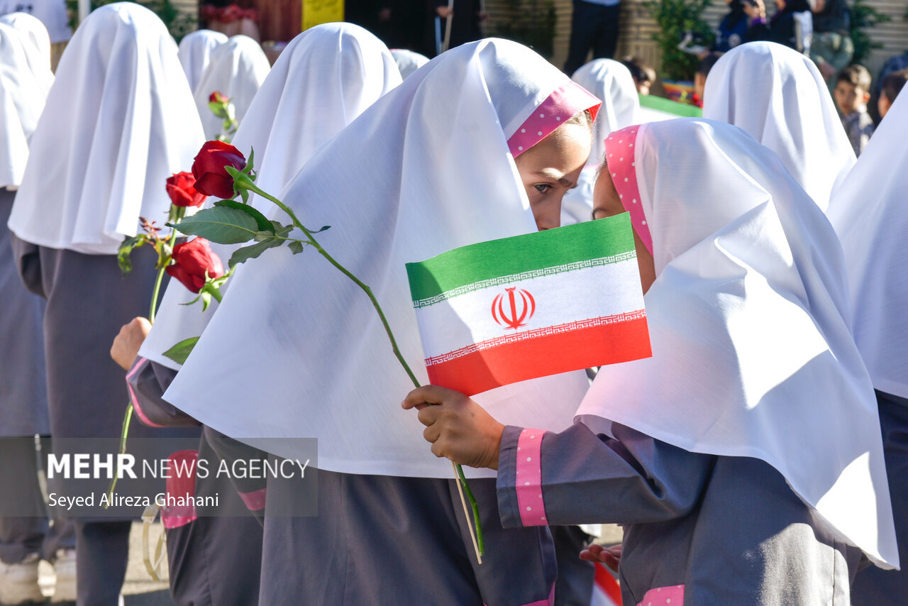 کاظمی:تعطیلی احتمالی مدارس بر اساس شرایط هر منطقه تعیین می‌شود