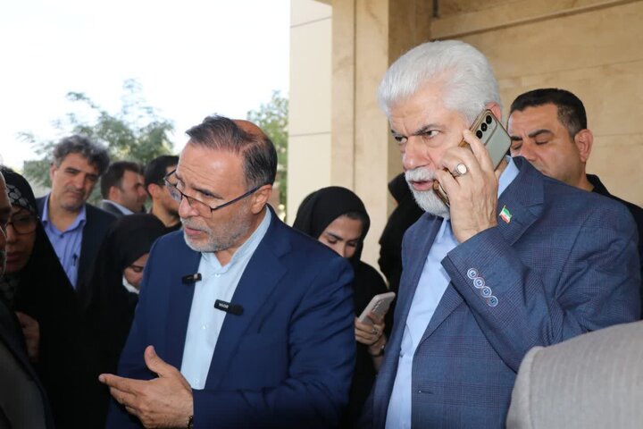 پیگیری واگذاری بیمارستان خیرساز گوراب ملایر به مجمع خیرین سلامت