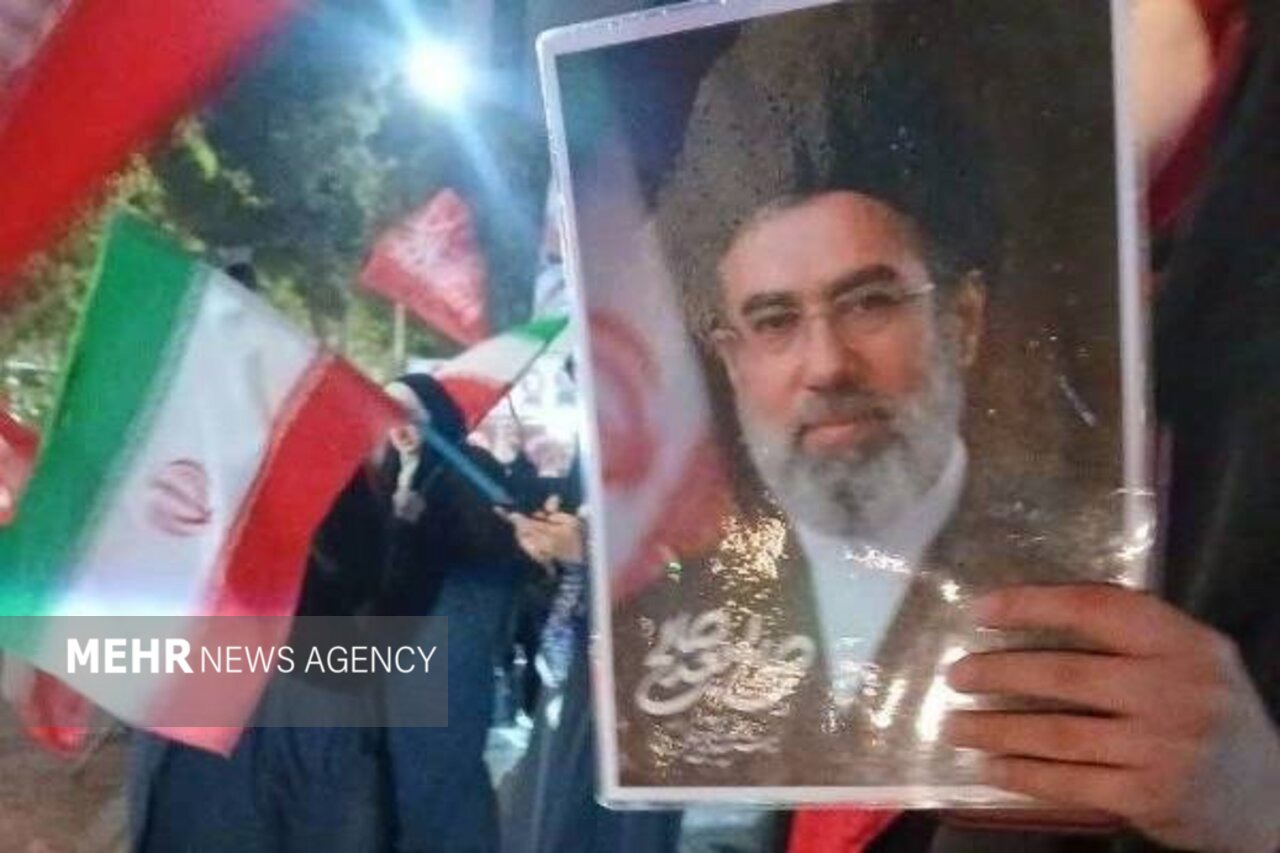 ۲۲۹ شب تجمع و پایداری مردم اسفراین