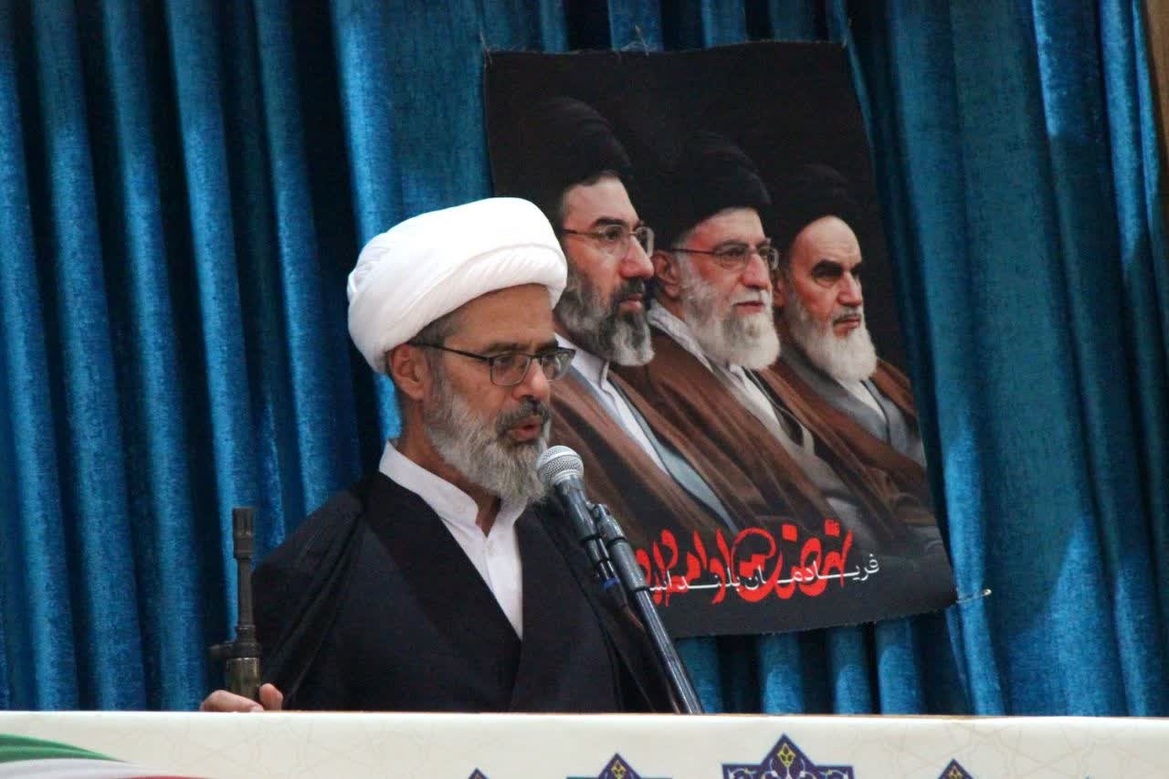 امام جمعه بجنورد: حضرت زینب (س) الگوی ملت ما در ایستادگی و مقاومت است