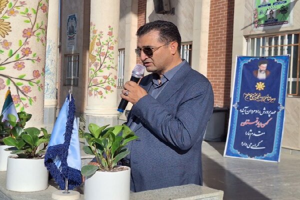 موفقیت در علم بدون اخلاق و خودشناسی کامل نیست