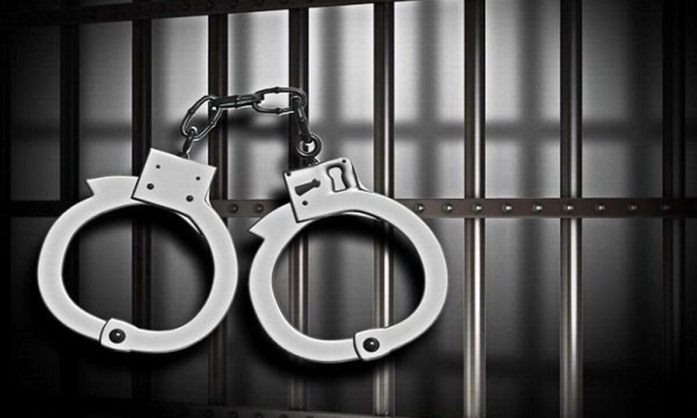 دستگیری یک زن به جرم  کلاهبرداری با ترفند فروش بلیت تورهای خارجی در مشهد