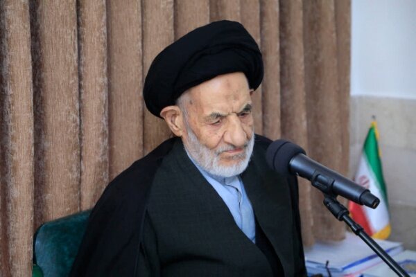 ناآگاهی جامعه، زمینه‌ساز فتنه‌ها و نفوذ دشمن است