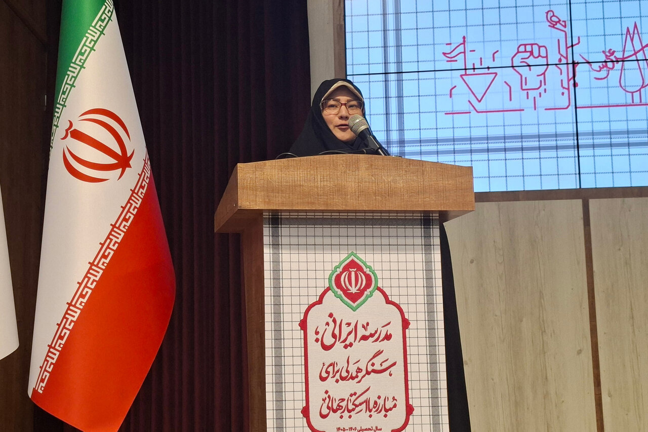 مدرسه سنگر اول مبارزه با استکبار است