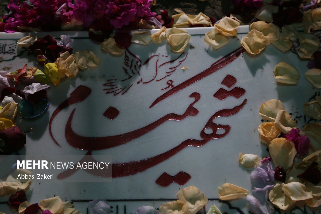 مزار شهید گمنام مصلی بجنورد میزبان وزیر ارشاد و معاون رئیس‌جمهور شد