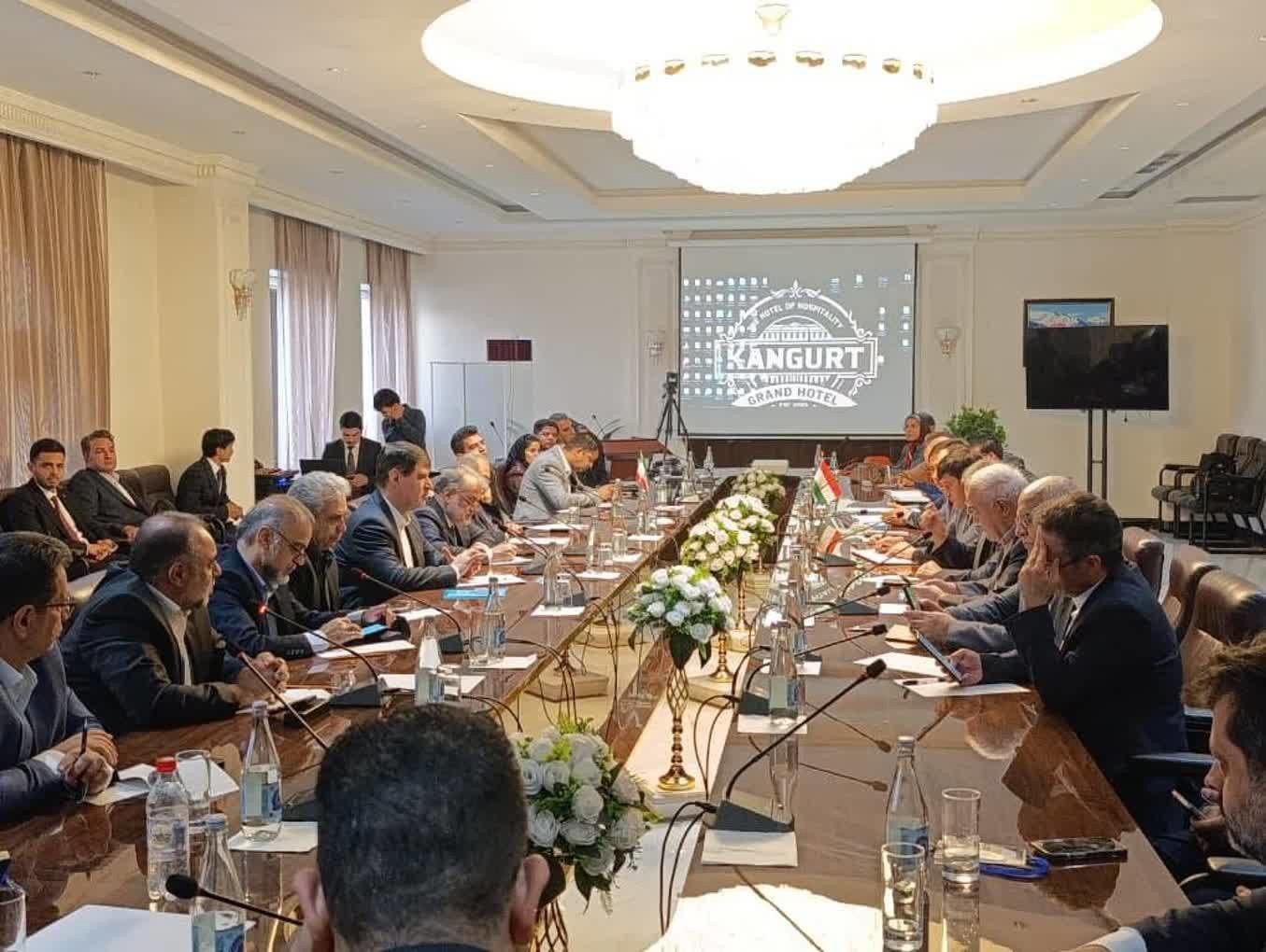 توسعه همکاری‌های اقتصادی مناطق آزاد سرخس و دنغره در نشست مشترک ایران و تاجیکستان