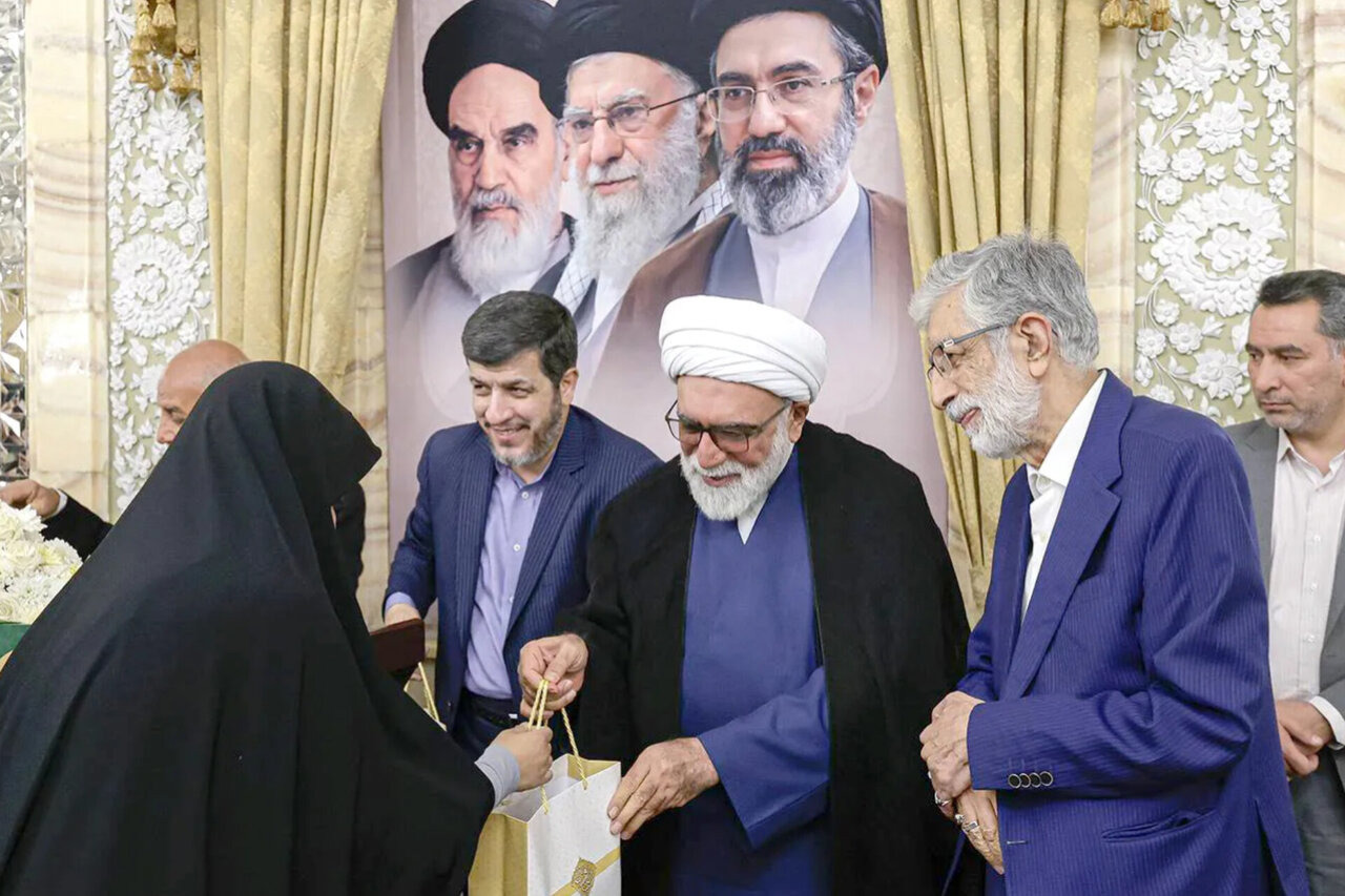 تجلیل از ۶۰ نخبه مدال‌آور المپیادهای علمی و نفرات برتر کنکور در مشهد