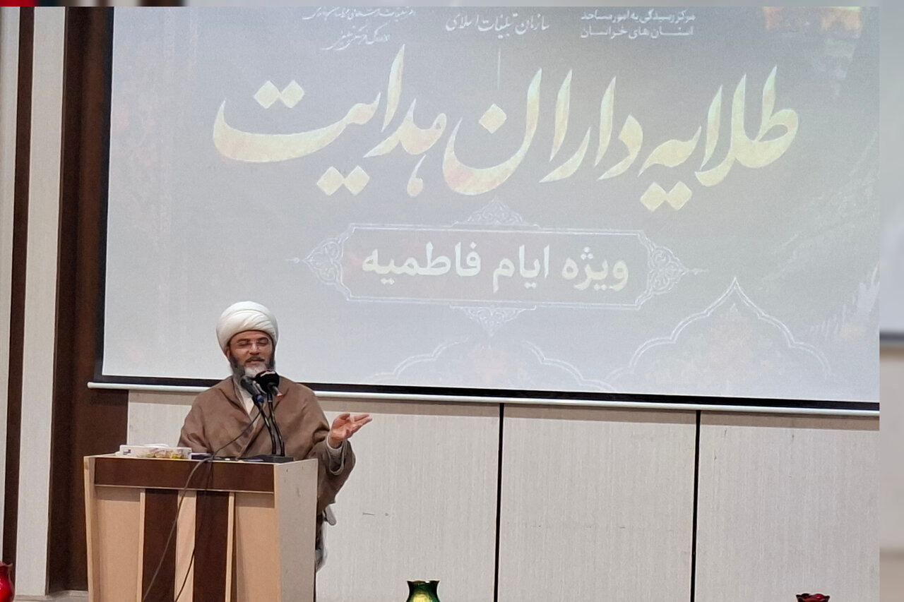 بانوان مؤمن پیشران مقابله با جنگ شناختی دشمن هستند
